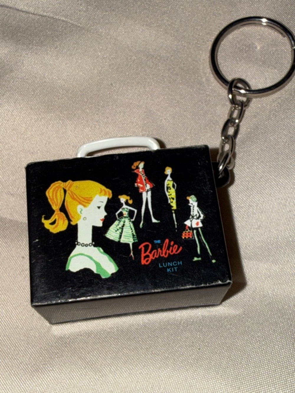 Barbie Retro lunch box w thermos key chain